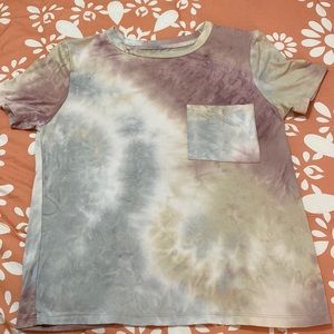 Super cute stretchy tie dye shirt